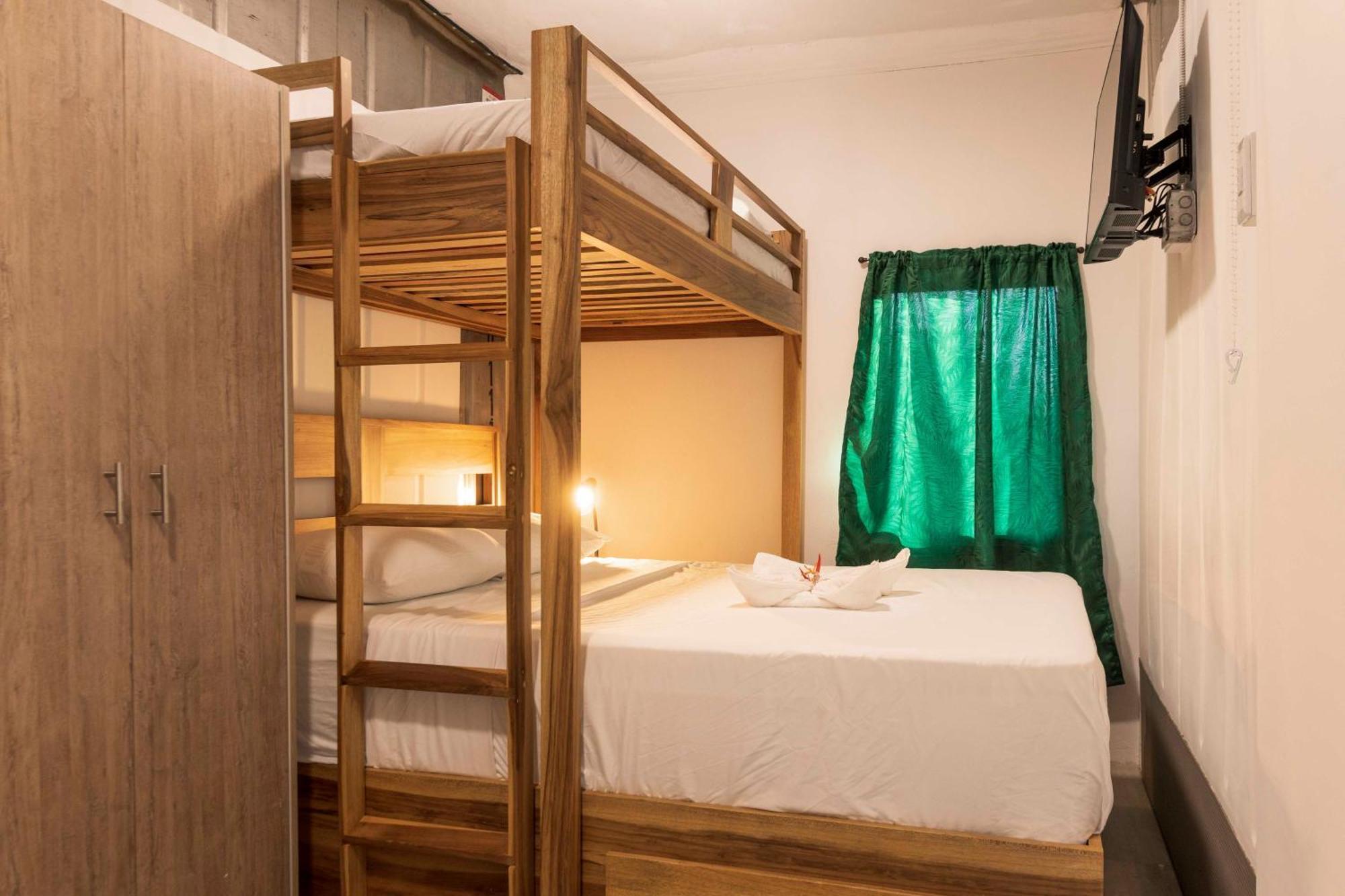 Emi'S Place Container Living Uvita Bagian luar foto