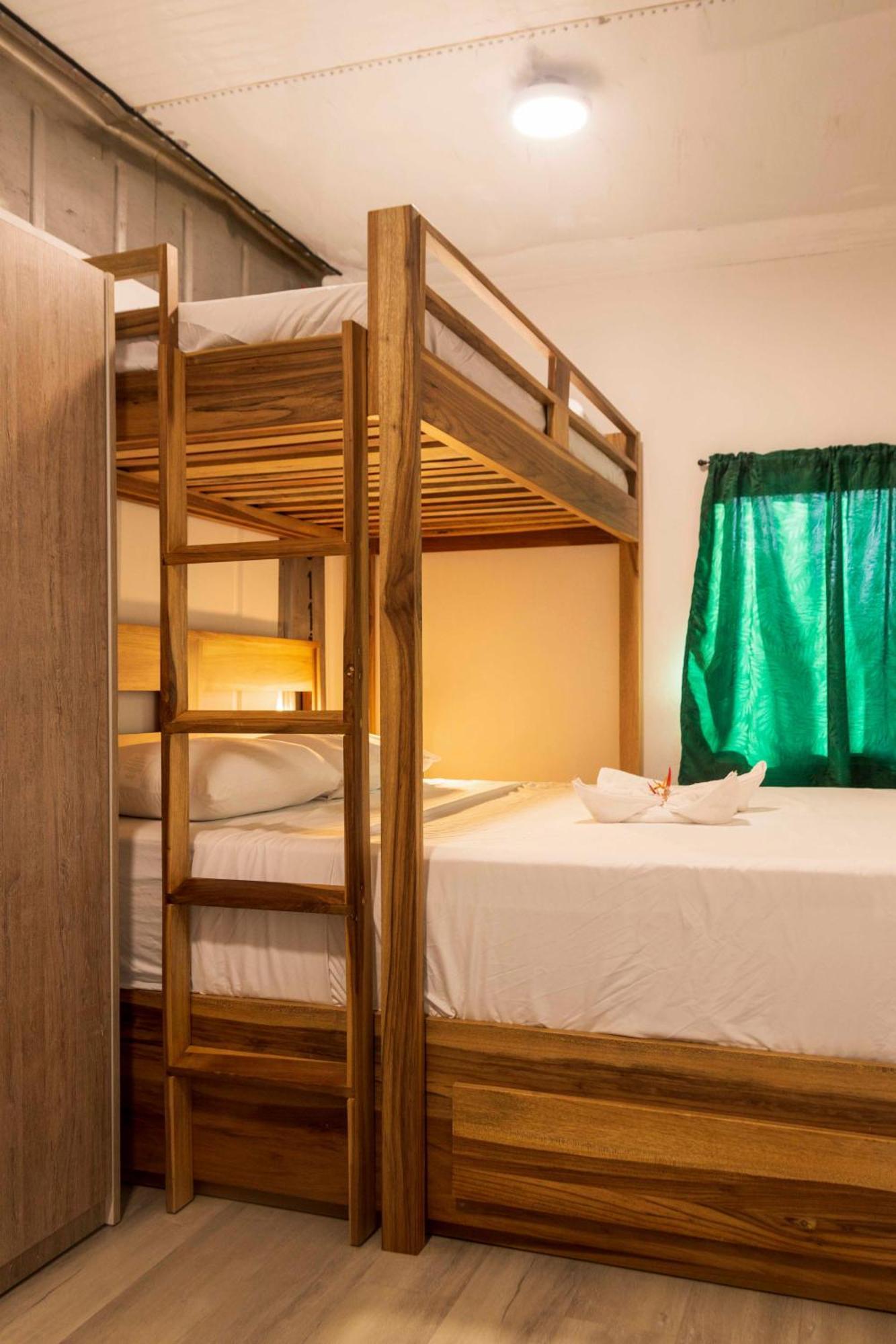Emi'S Place Container Living Uvita Bagian luar foto